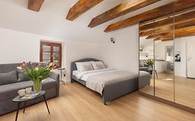Old Town South Gate Apartment